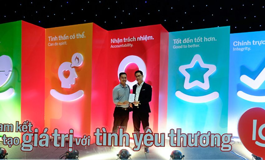 dai-dai-tri-nam-chup-anh-cung-truong-phong-dao-tao-idp.jpg