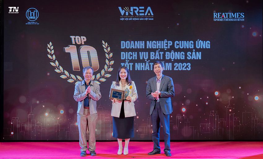 28.5.hoa-binh-nhan-top-10-doanh-nghiep-cung-ung-bds-.jpg