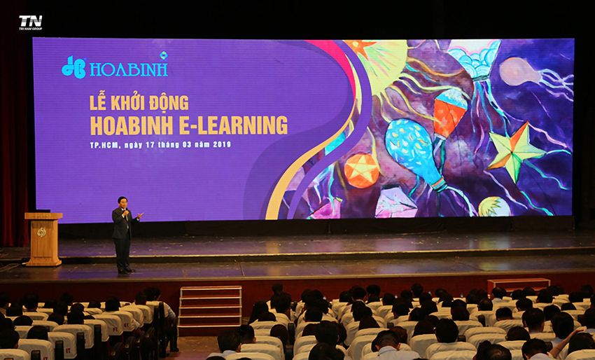 le-khoi-dong-hoa-binh-elearning.jpg